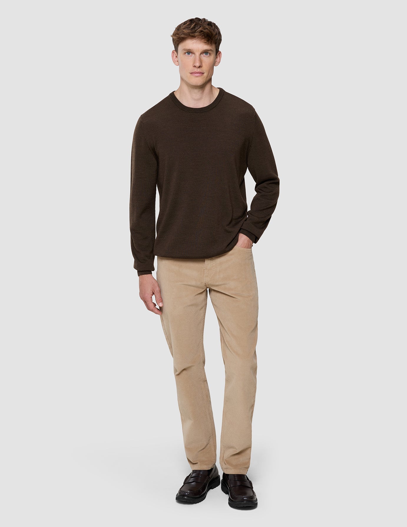 Seamless Premium Merino Knit Crewneck Saddle Brown